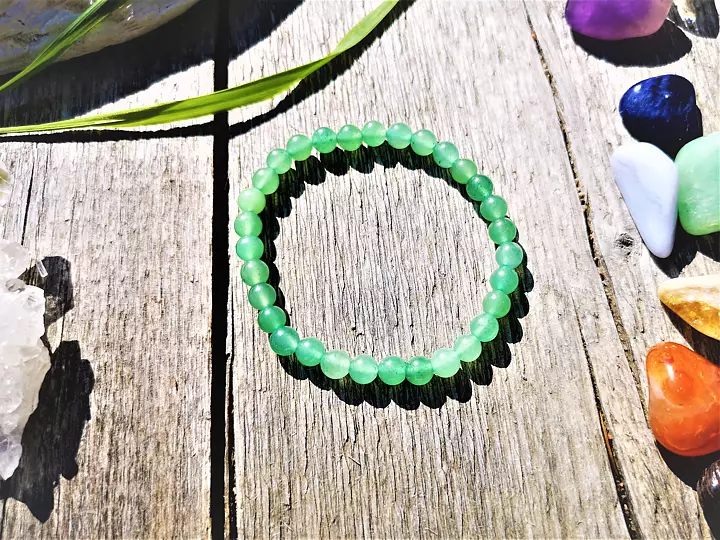 Denna sten främjar välstånd och tillväxt i relationer. Den anses också vara en sten för lycka och tur i kärlek
och vänskap.